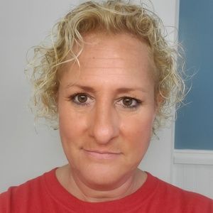 Meet your Posher, Michele